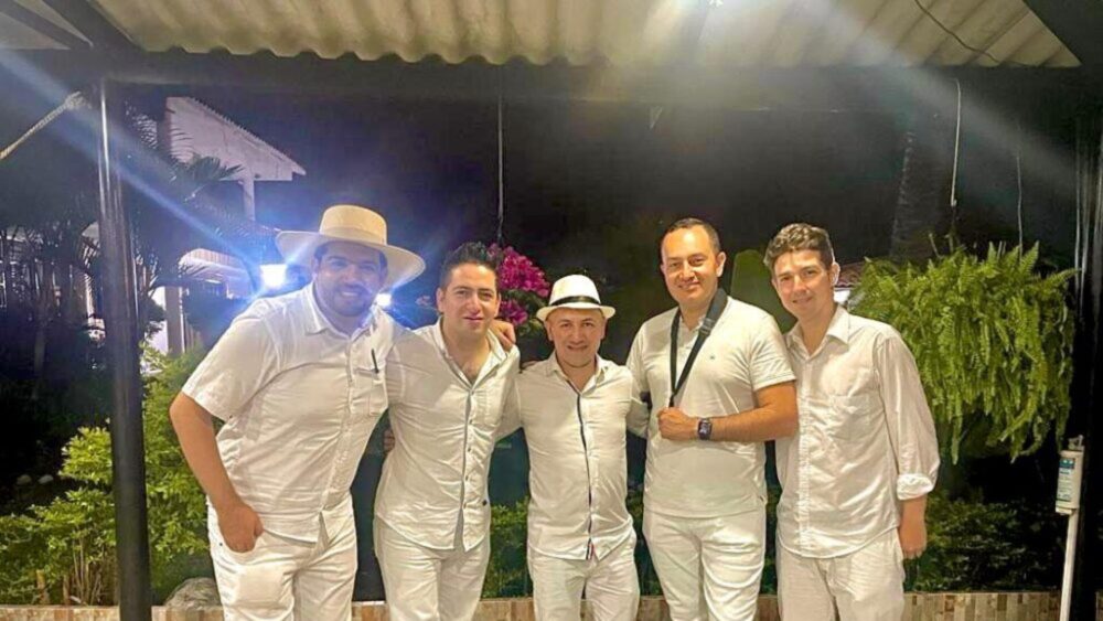 Grupo musical profesional en Fusagasugá - Orquesta Santo Son tocando en vivo